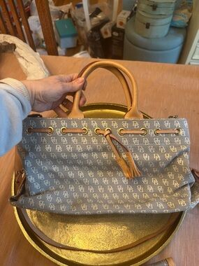 Dooney and Bourke Vintage Y2K  Tan and Gray Patterned Tote Bag EUC